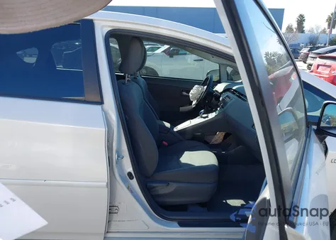 2011 Toyota Prius Two z USA, uszkodzony, nr VIN JTDKN3DU3B5280480